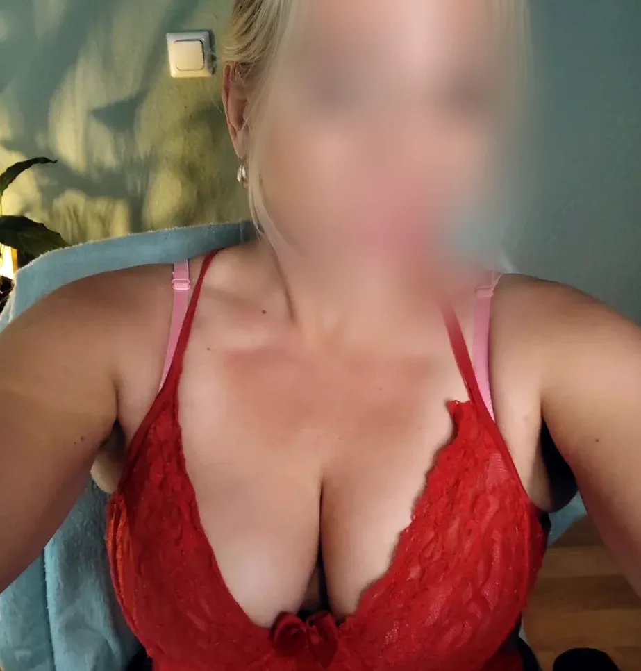 Erisa, 37 anni